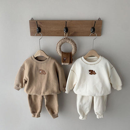 Boys And Girls Embroidered Bear Casual Sweater Set